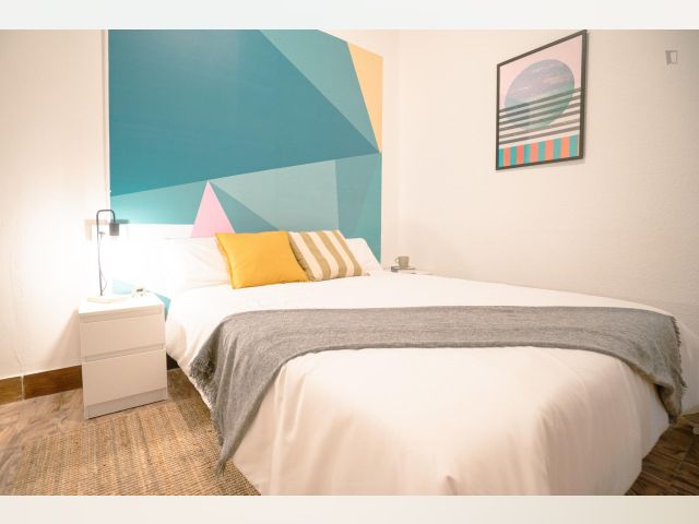 Spain furnished Room in Valencia, Valencia
