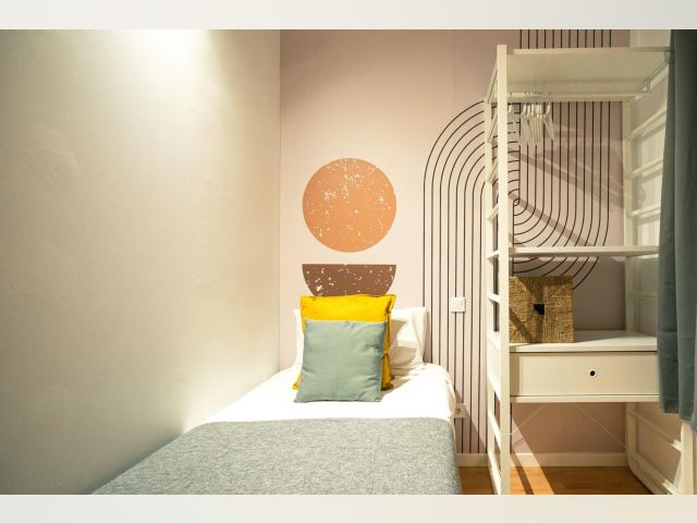Spain furnished Room in Catalonia, Barcelona