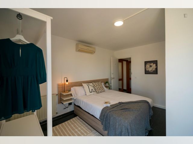 Spain furnished Room in Valencia, Valencia