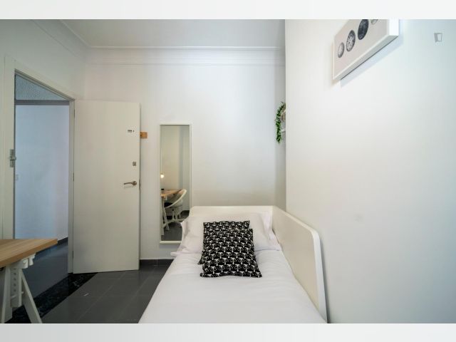 Spain furnished Room in Valencia, Valencia