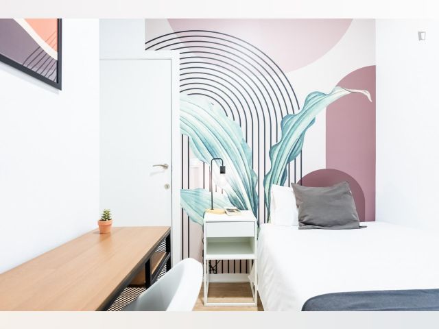 Spain furnished Room in Madrid, Madrid