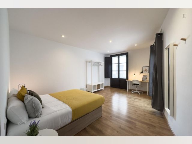 Spain furnished Room in Catalonia, Barcelona