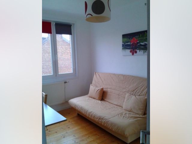 France furnished Room in North-Calais, Lille