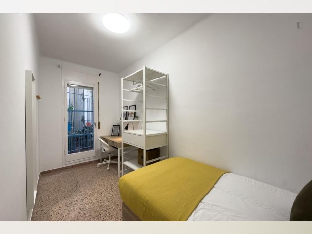 Spain furnished Room in Catalonia, Barcelona