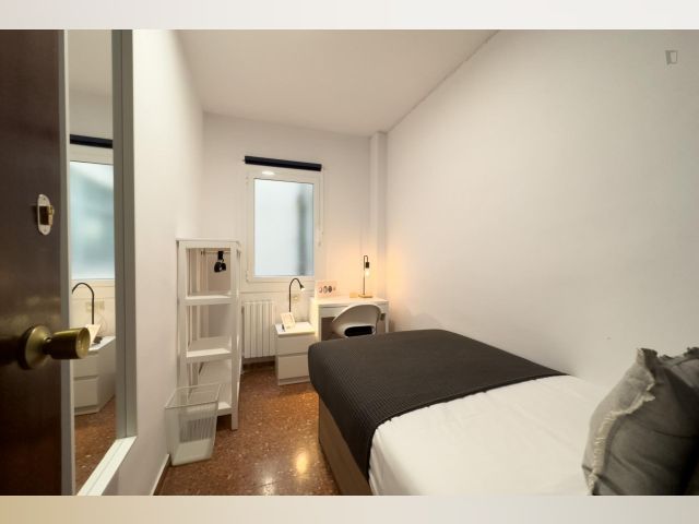 Spain furnished Room in Catalonia, Barcelona