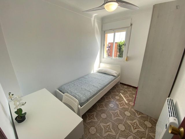 Spain furnished Room in Madrid, Madrid