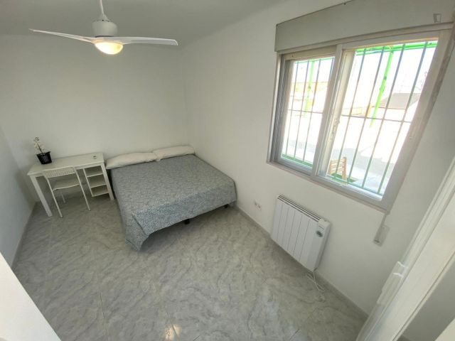 Spain furnished Room in Madrid, Madrid