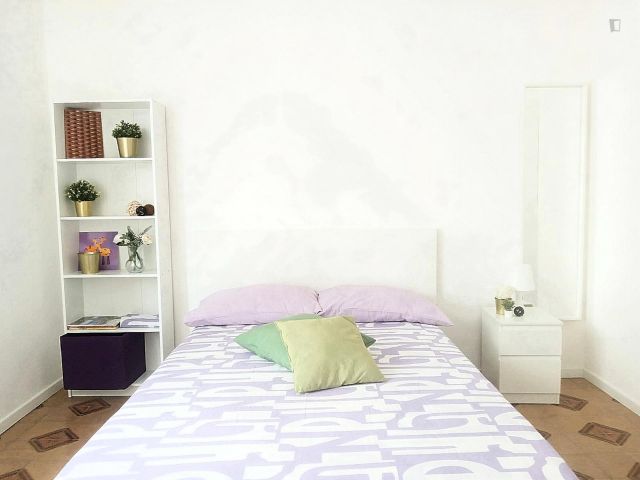 Italy furnished Room in Lombardy, Milan