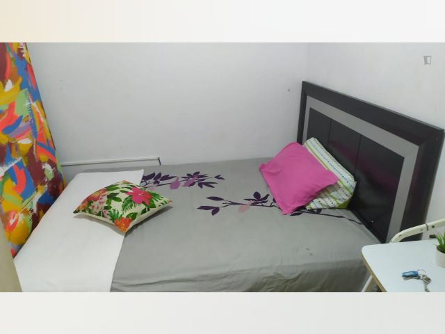 Spain furnished Room in Catalonia, Barcelona