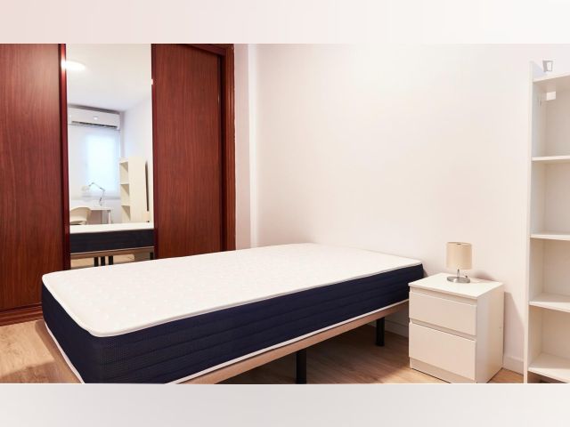 Spain furnished Room in Andalucia, Seville