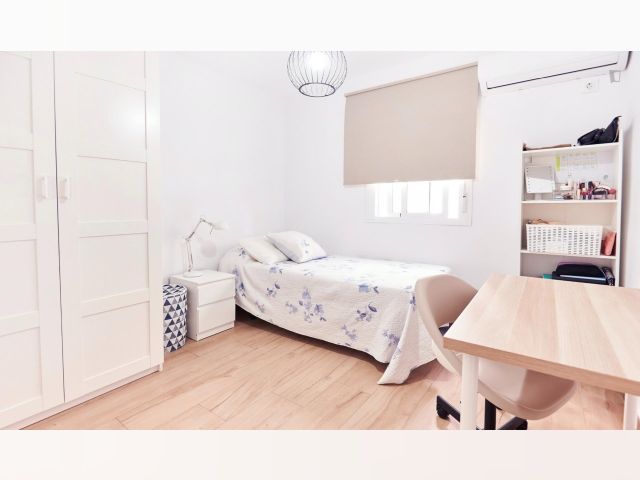 Spain furnished Room in Andalucia, Seville
