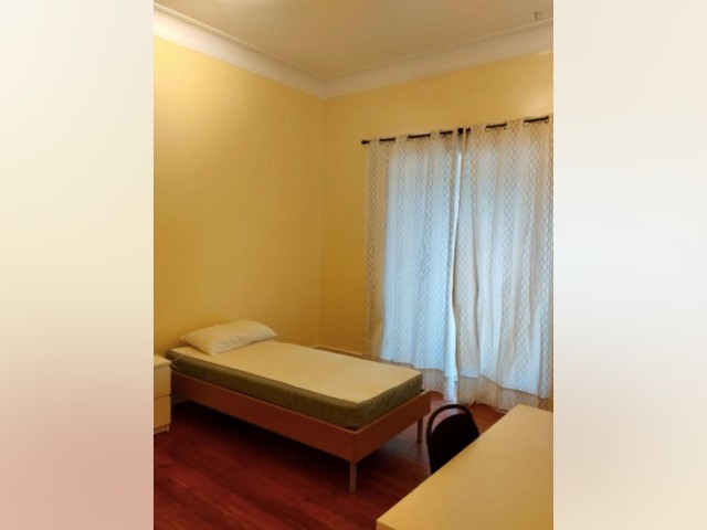 Portugal furnished Room in Lisboa-Tagus Valley, Lisbon