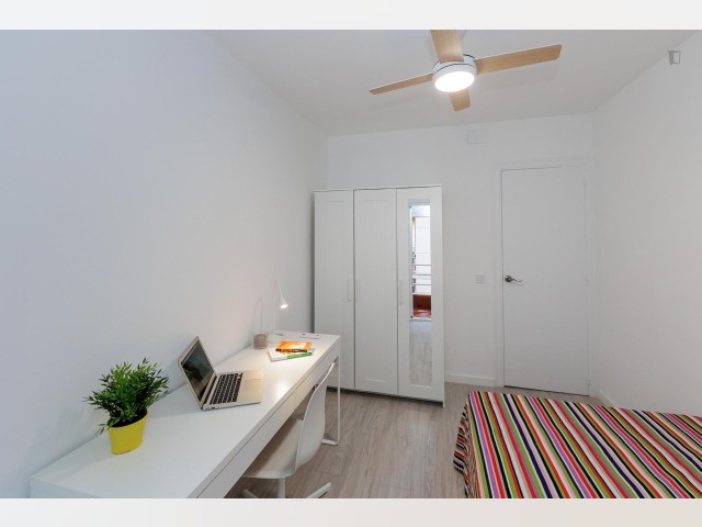 Spain furnished Room in Catalonia, Barcelona
