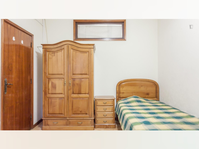 Portugal furnished Room in Porto-North Portugal, Porto Oporto