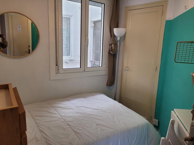 Spain furnished Room in Catalonia, Barcelona