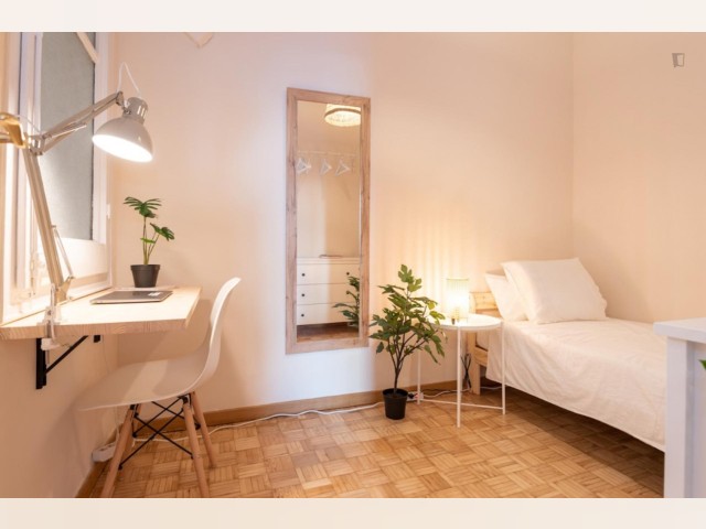 Spain furnished Room in Catalonia, Barcelona