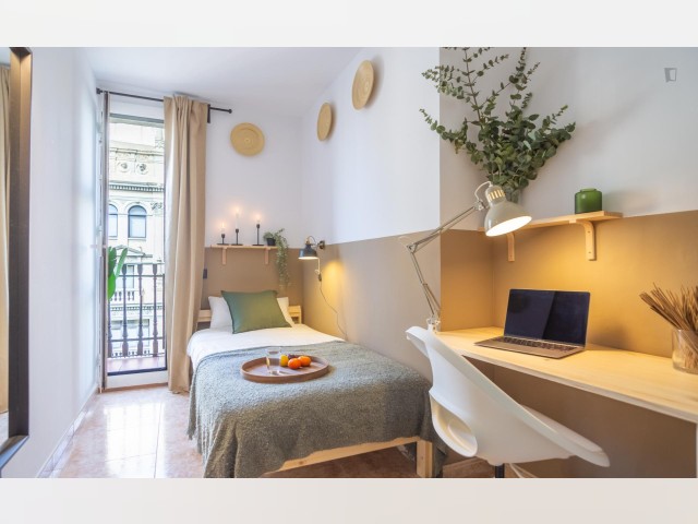 Spain furnished Room in Catalonia, Barcelona