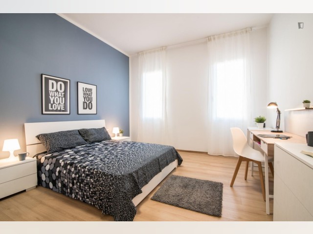 Venice Room for rent