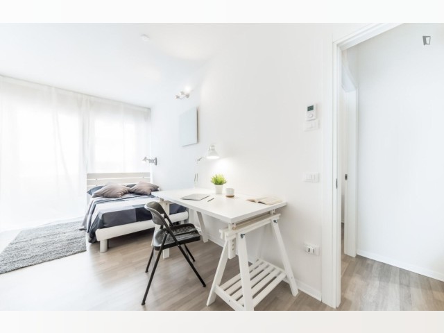 Venice Room for rent