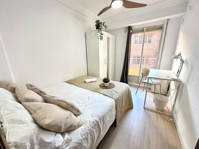 Spain furnished Room in Valencia, Valencia