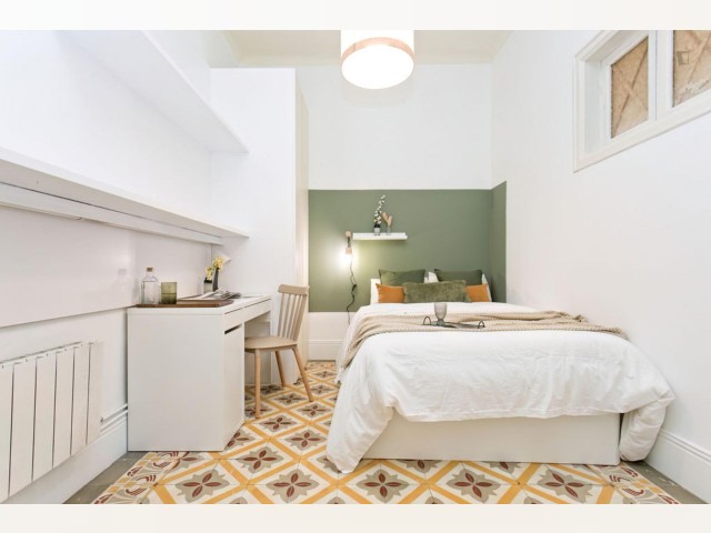 Spain furnished Room in Catalonia, Barcelona
