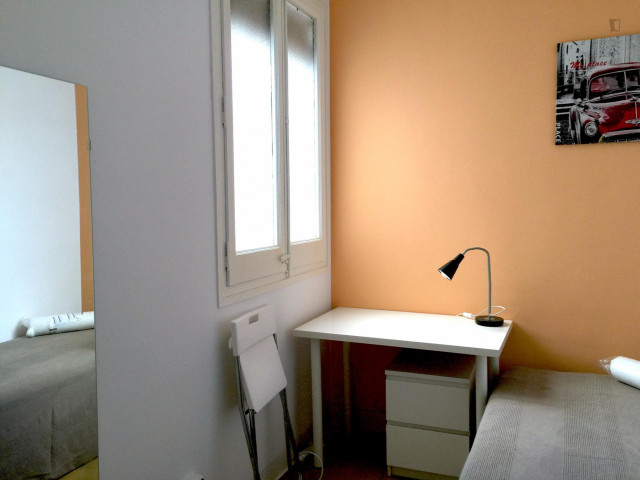 Spain furnished Room in Catalonia, Barcelona