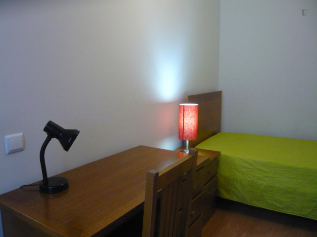 Portugal furnished Room in Beiras, Coimbra