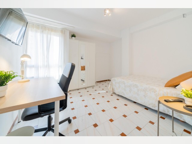 Spain furnished Room in Valencia, Valencia