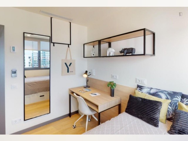 Spain furnished Room in Catalonia, Barcelona