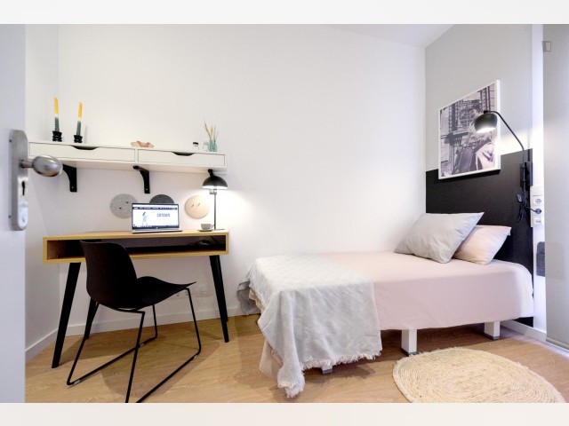Spain furnished Room in Valencia, Valencia