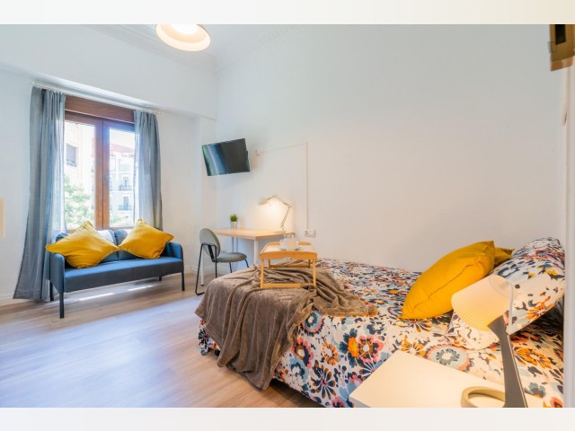 Spain furnished Room in Valencia, Valencia