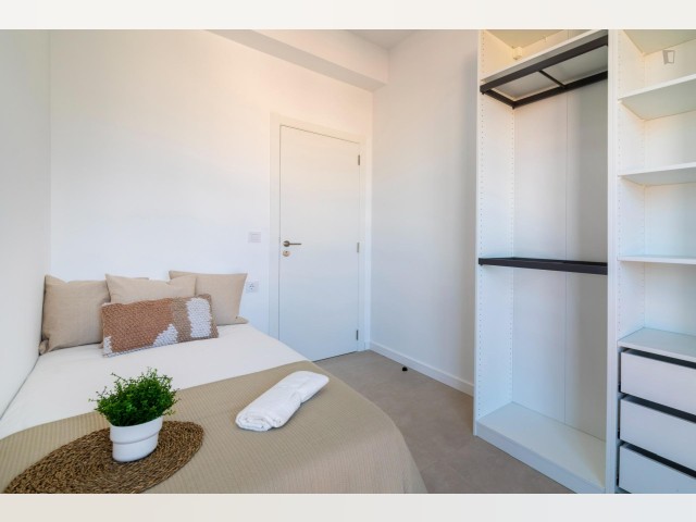 Spain furnished Room in Valencia, Valencia