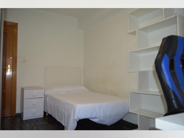 Spain furnished Room in Valencia, Valencia