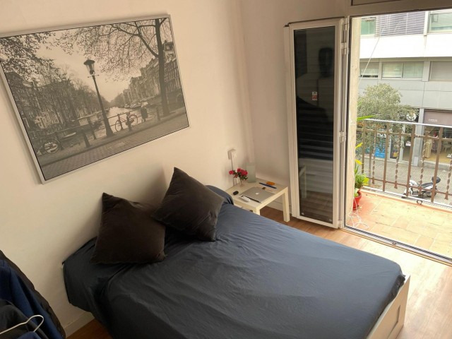 Spain furnished Room in Catalonia, Barcelona