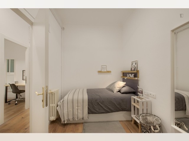 Spain furnished Room in Catalonia, Barcelona