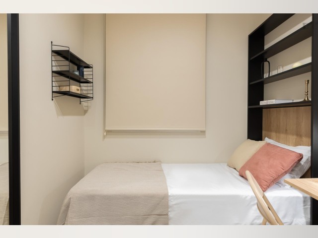 Spain furnished Room in Catalonia, Barcelona