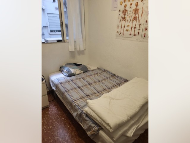 Spain furnished Room in Valencia, Valencia