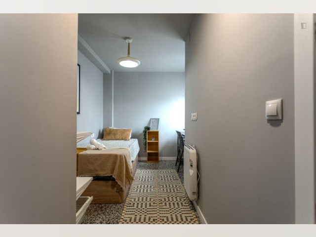 Spain furnished Room in Valencia, Valencia