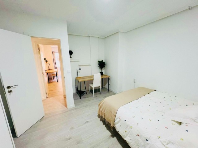 Spain furnished Room in Valencia, Valencia