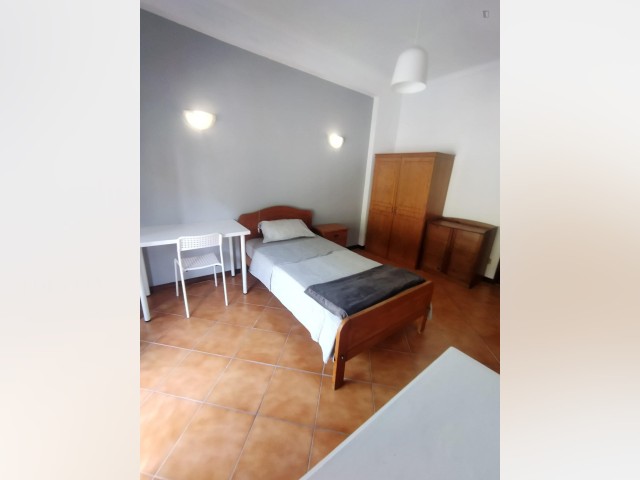 Portugal furnished Room in Beiras, Coimbra