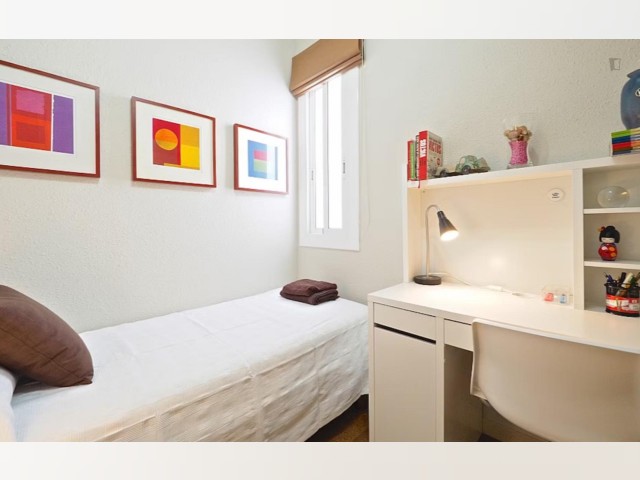 Spain furnished Room in Catalonia, Barcelona
