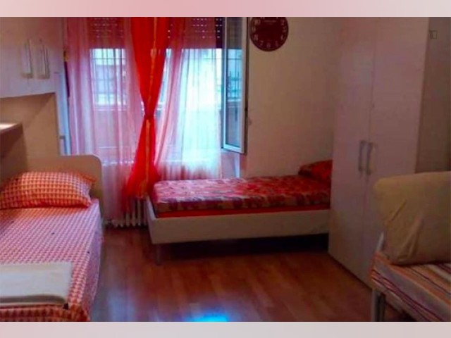 Quarto Mobiliado Alugueres de longa duração em Milão