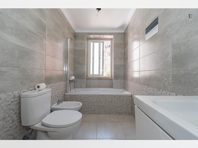 Portugal furnished Room in Lisboa-Tagus Valley, Lisbon