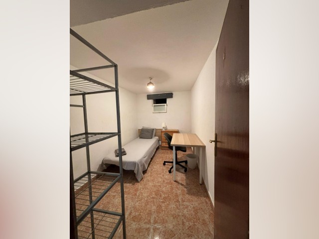 Portugal furnished Room in Lisboa-Tagus Valley, Lisbon