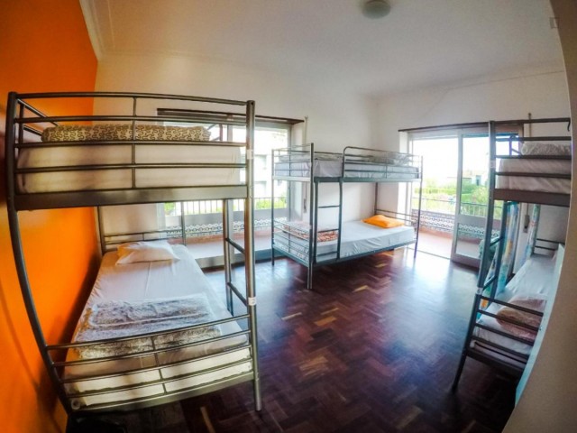 Portugal furnished Room in Lisboa-Tagus Valley, Lisbon