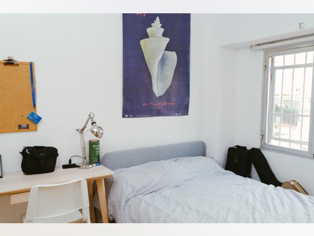 Spain furnished Room in Valencia, Valencia