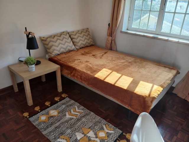 Portugal furnished Room in Beiras, Coimbra