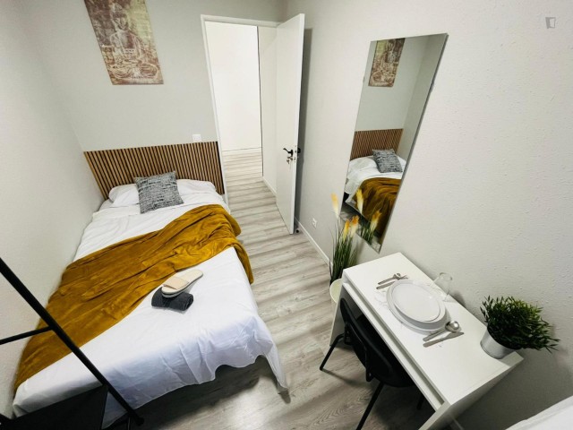 Spain furnished Room in Madrid, Madrid