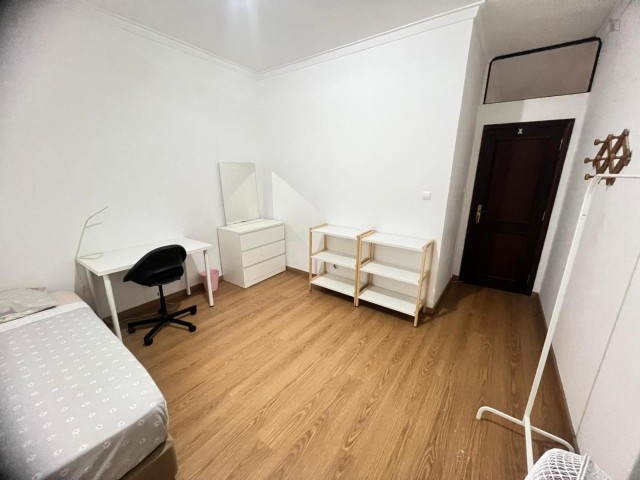 Portugal furnished Room in Lisboa-Tagus Valley, Lisbon