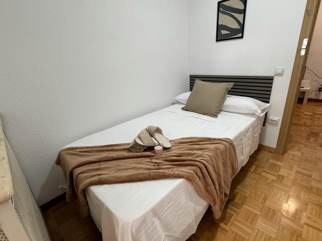Spain furnished Room in Madrid, Madrid